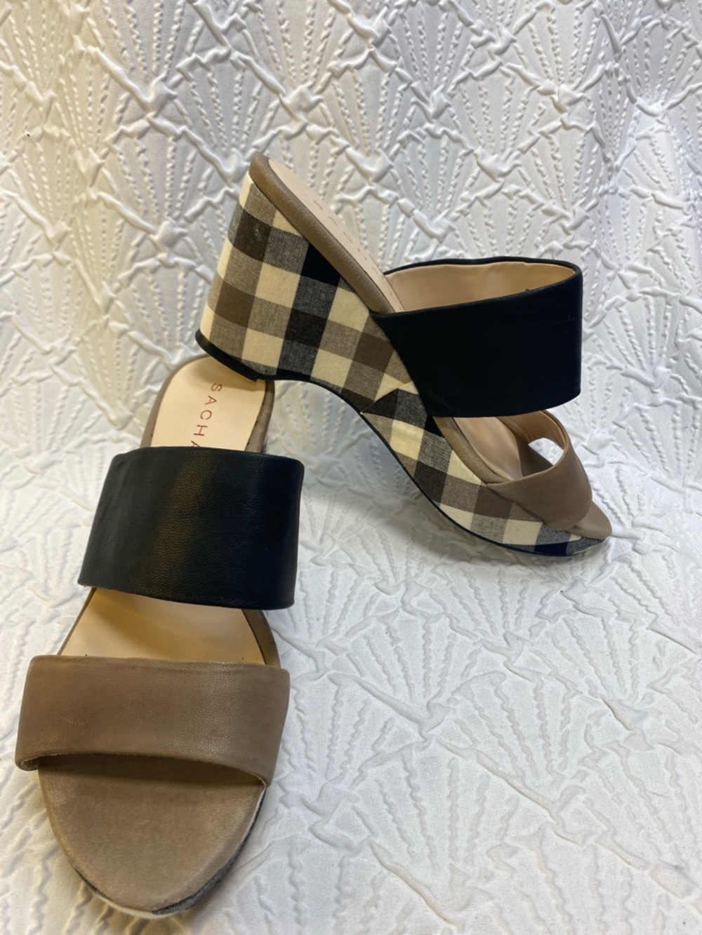 Sacha London size 6 1/2 Black & Taupe leather 2 Band Wedge Sandal comfy gingham